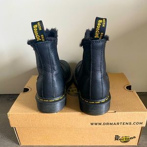 Women’s Dr.Marten Fur Lined Chelsea Boot size 7